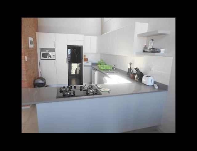 2 BEDROOM APARTMENT FOR SALE IN POINT WATERFRONT